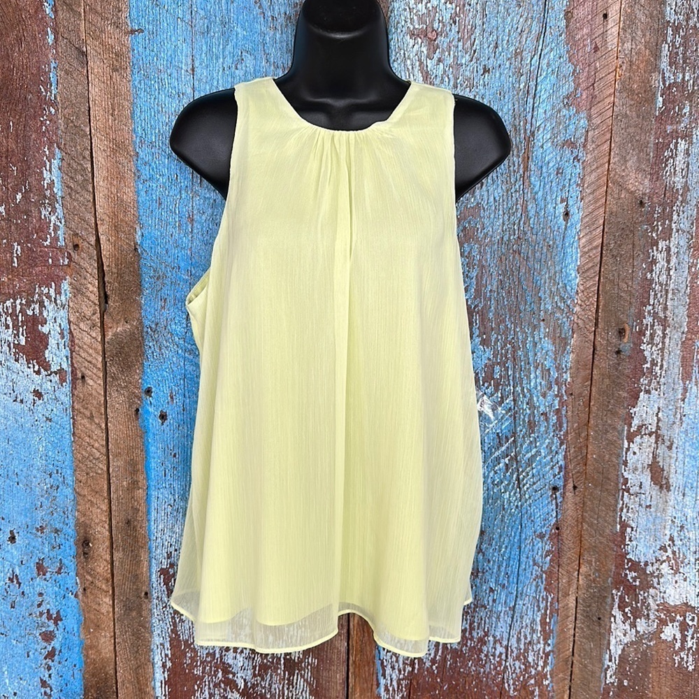 Vince Camuto Sleeveless Shirred Neck Shell Lily Green Top Size Large